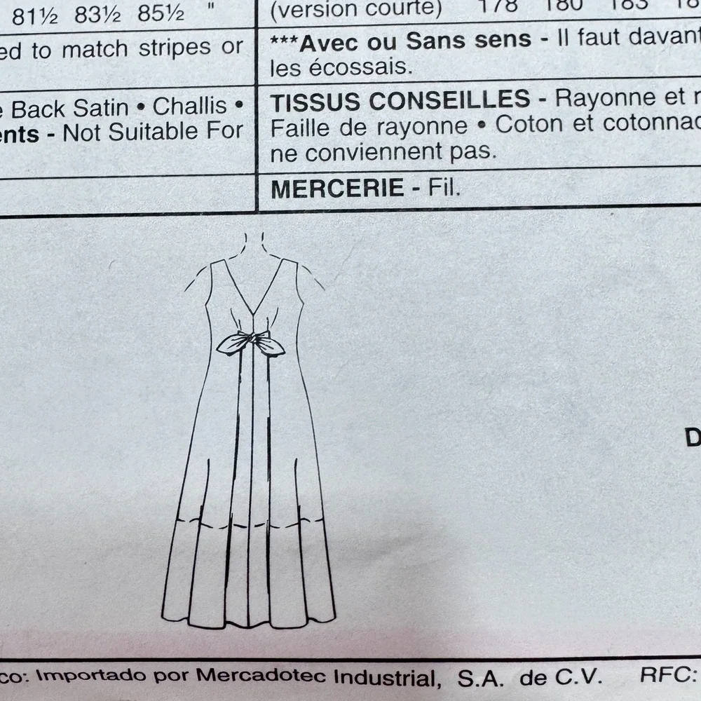 McCALLS 8235 Cut Sewing Pattern Sleeveless Dress w. Variations 10 12 14 V-neck‎